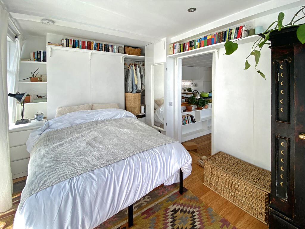 House in London - View 3