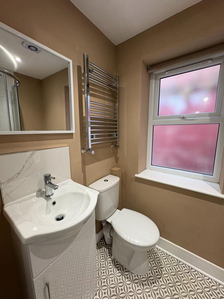 Apartment in Nottingham - View 5