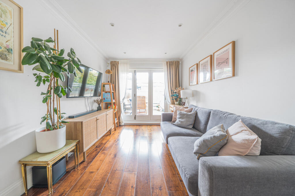 Apartment in London - View 5