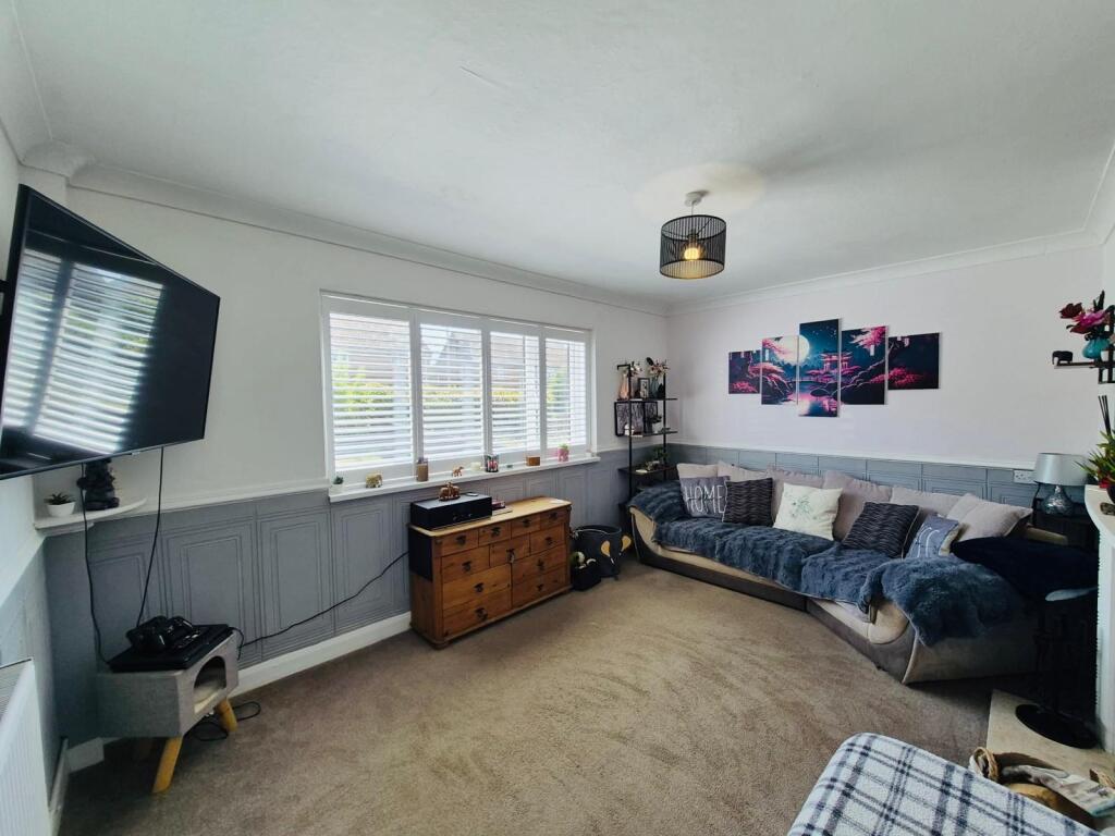 Ryefield Road, Eastfield, Scarborough, North Yorkshire photo 3