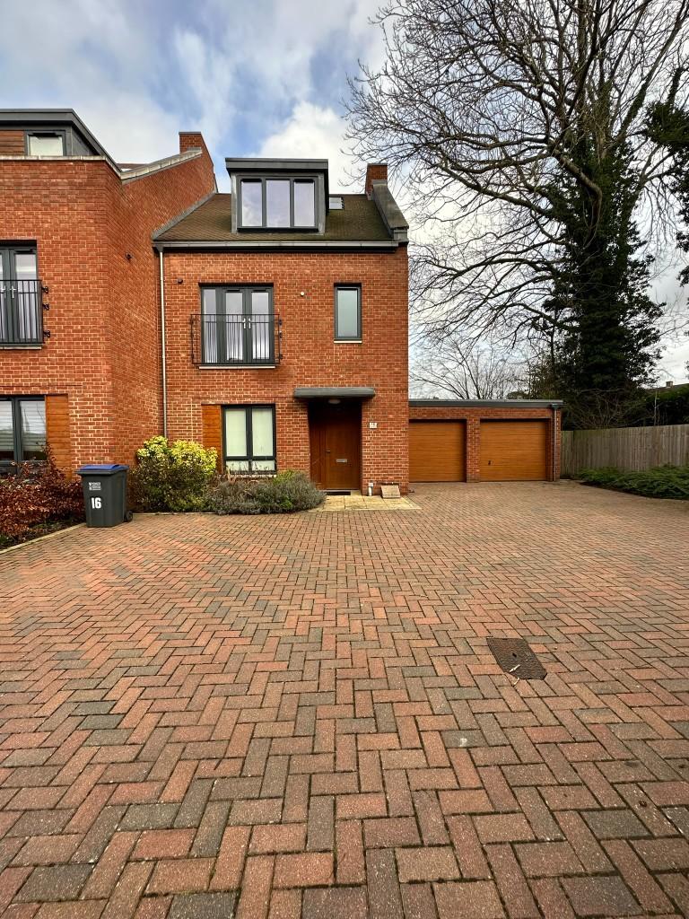 Main image of property: Green Close, AL9