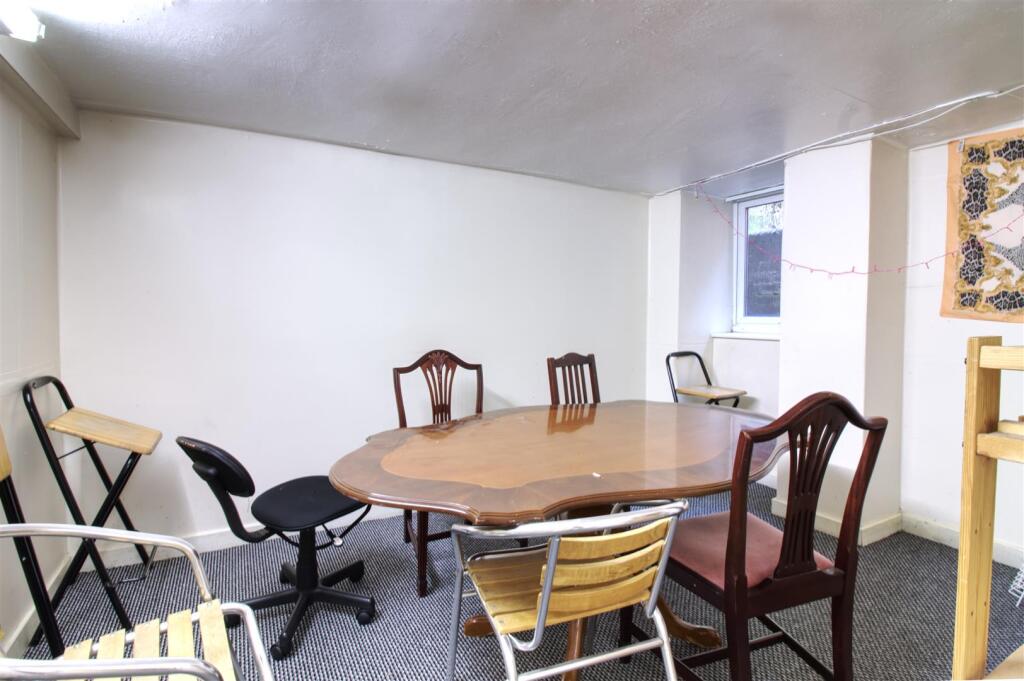 7 bedroom house for rent