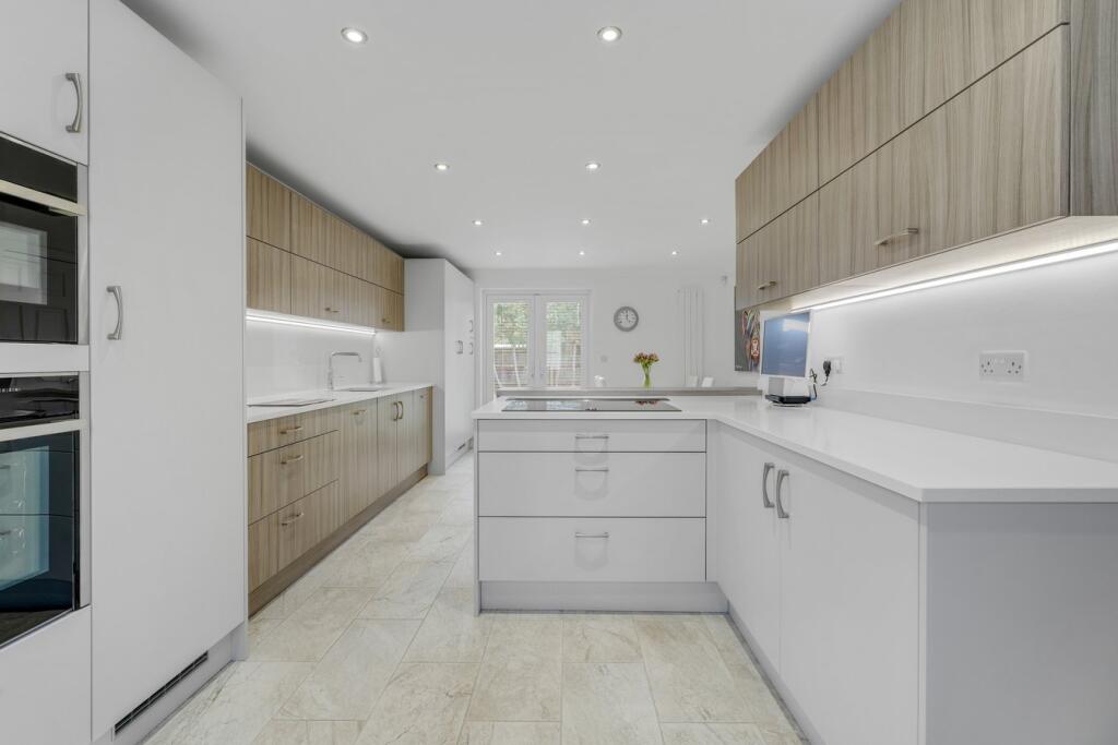 Brownset Drive, Kingsmead, Milton Keynes, MK4 photo 4