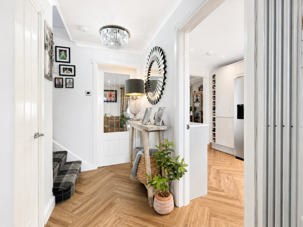 House in Llantwit Fardre, Upper Church Village - View 5