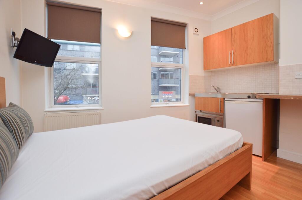 Main image of property: Flat 4, 110 Fortune Green Road, West Hampstead