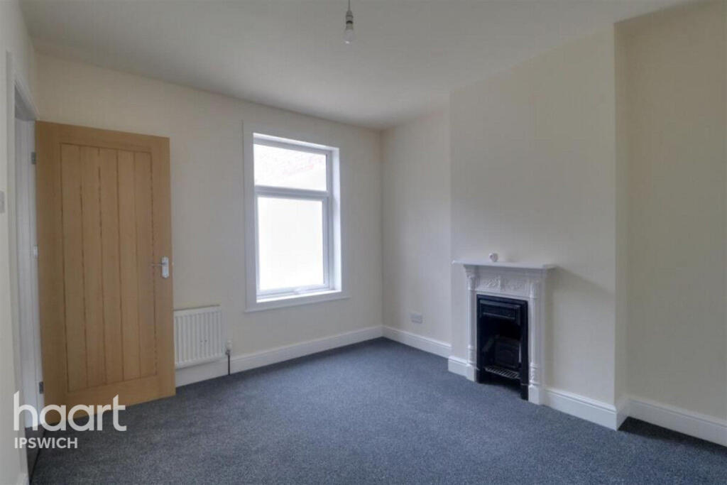 House in Ipswich, Stoke - More