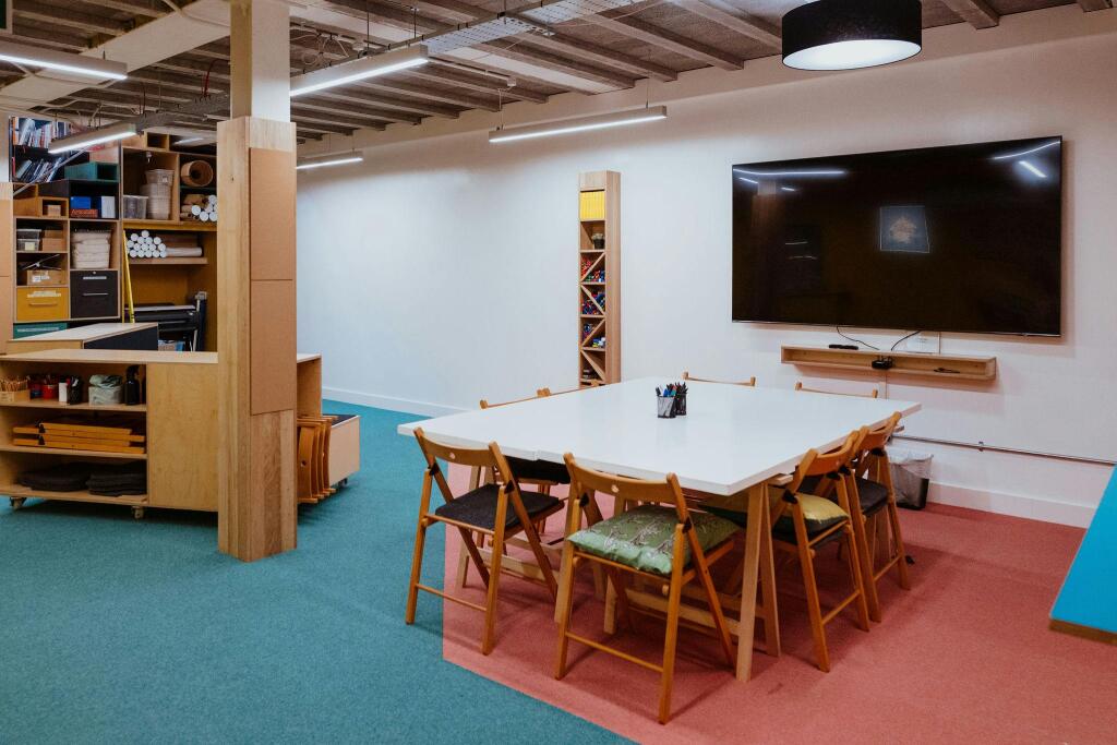 large meeting room for hire - pic4.jpg