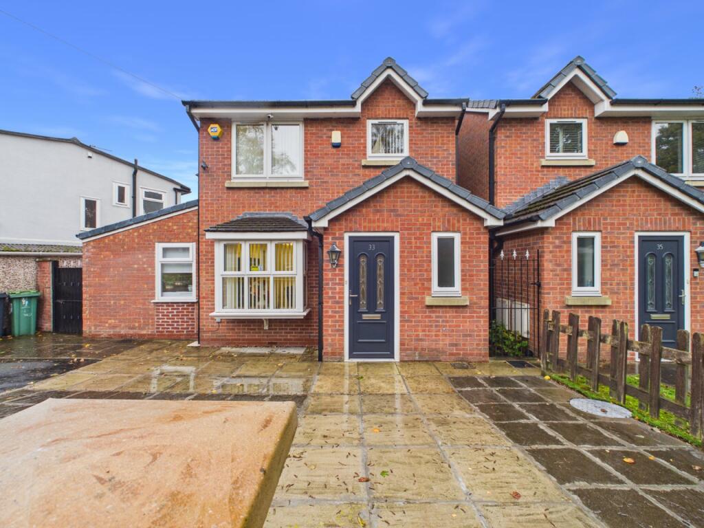 Main image of property: Alt Road, Ashton-under-Lyne, Greater Manchester, OL6