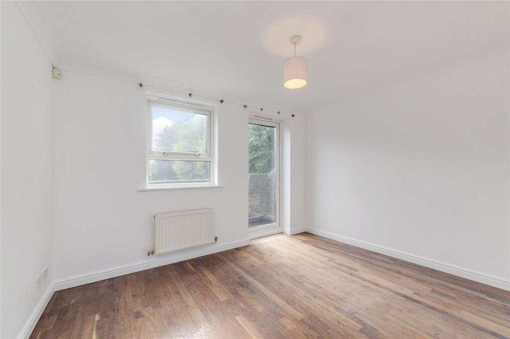 2 bedroom end of terrace house for rent