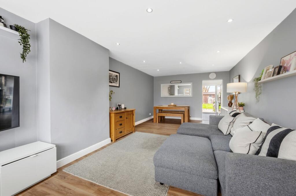 Carlton Road, Walton-on-Thames, KT12 – pohled 6