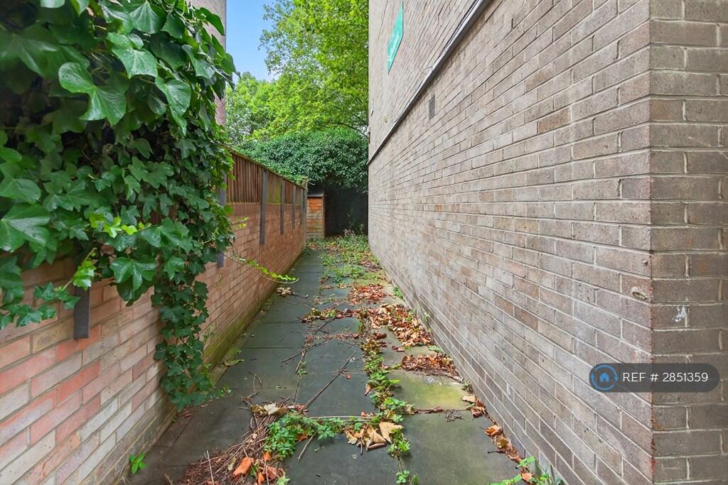 1 bedroom flat share for rent