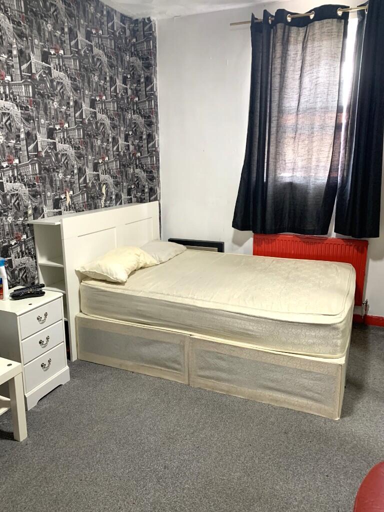 Main image of property: Penarth Road, Cardiff(City), CF11