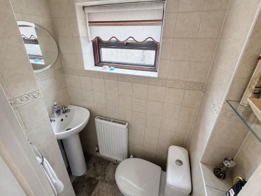 House in Romford - View 5