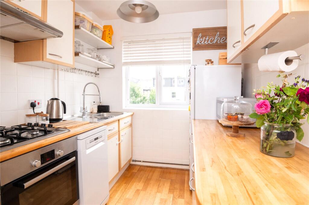 Apartment in London - View 4