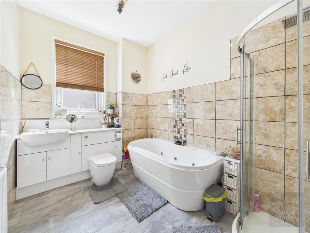 House in South Tyneside, The Lawe - More
