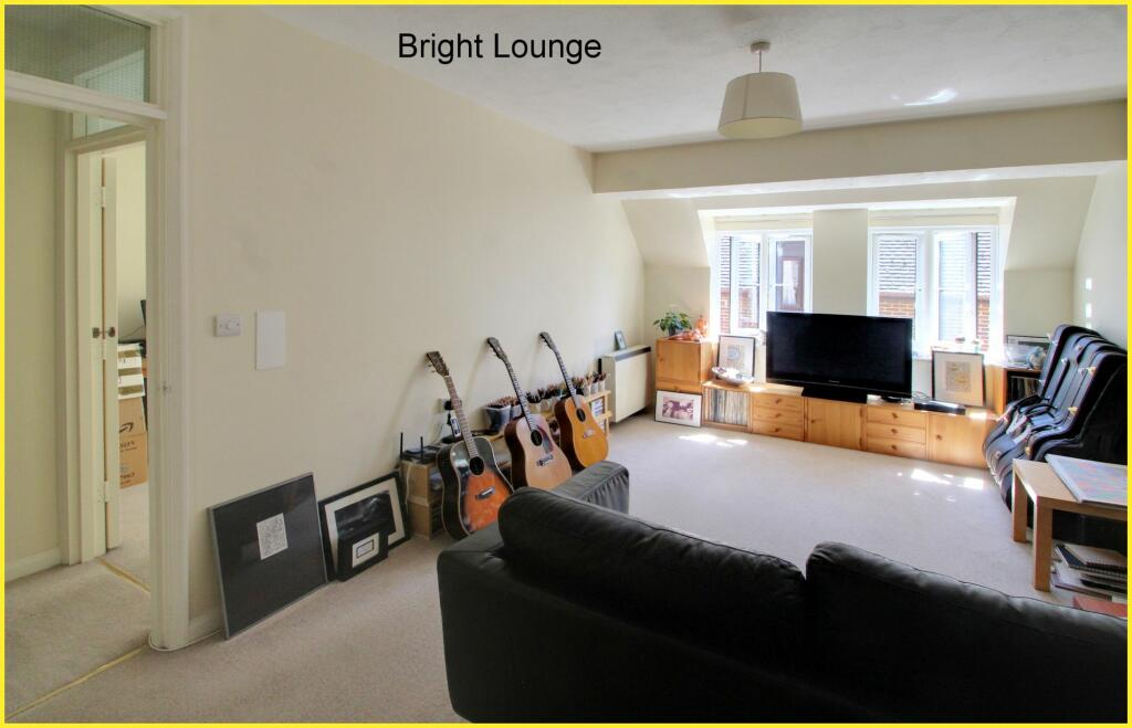 75 Wickham Road photo 3