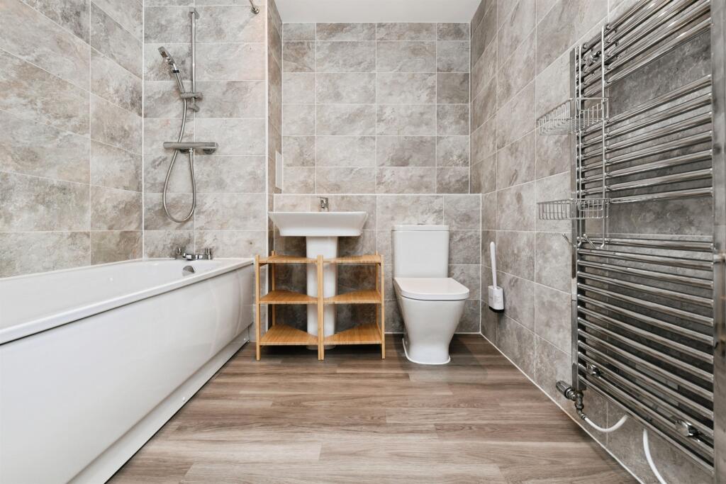 Apartment in Chelmsford - More