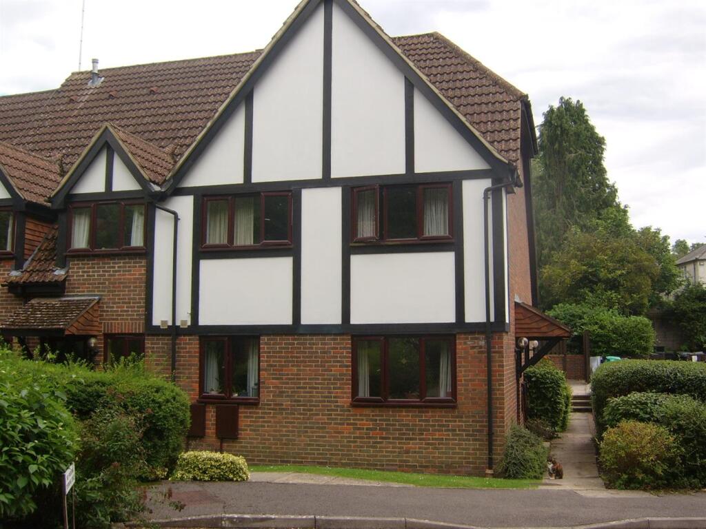 Main image of property: Badger Court, Broad Ha`Penny