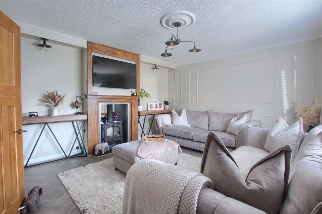 Holmwood Avenue, Saltersgill photo 2