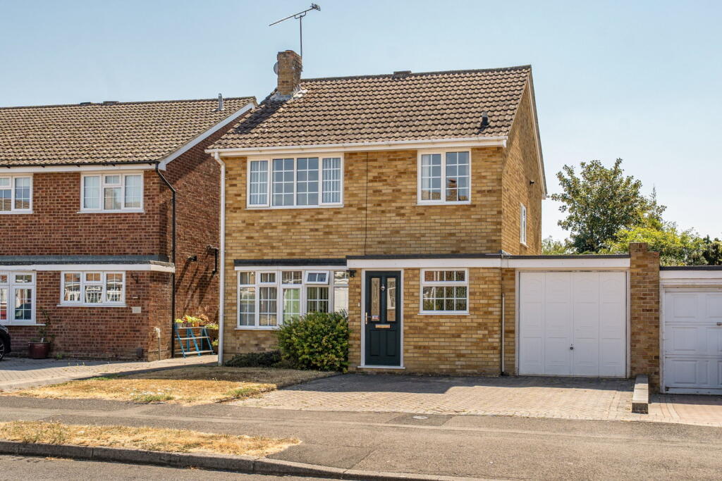 Main image of property: Tiverton Road, Basingstoke RG23 8EU