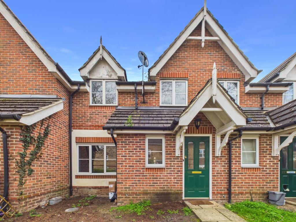 Main image of property: Huntington Place, Langley, Berkshire, SL3