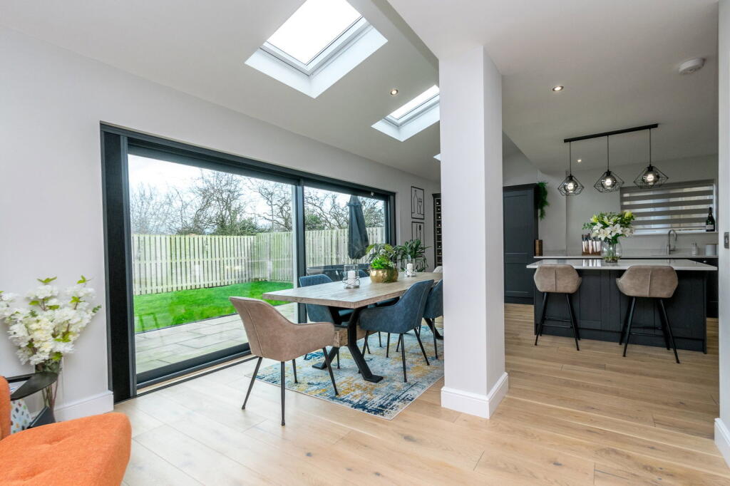House in Huddersfield, Little Lepton, Kirkburton - View 5