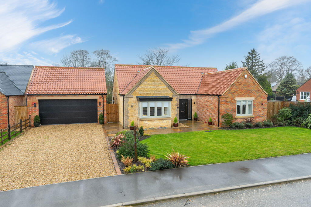 Main image of property: 2 The Old Orchards, Dunston, Lincoln