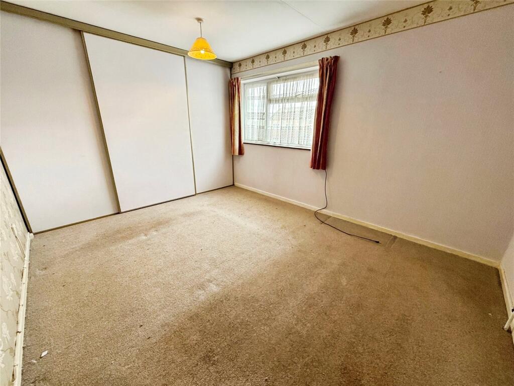 Birchwood Avenue, Lincoln, Lincolnshire, LN6 photo 4