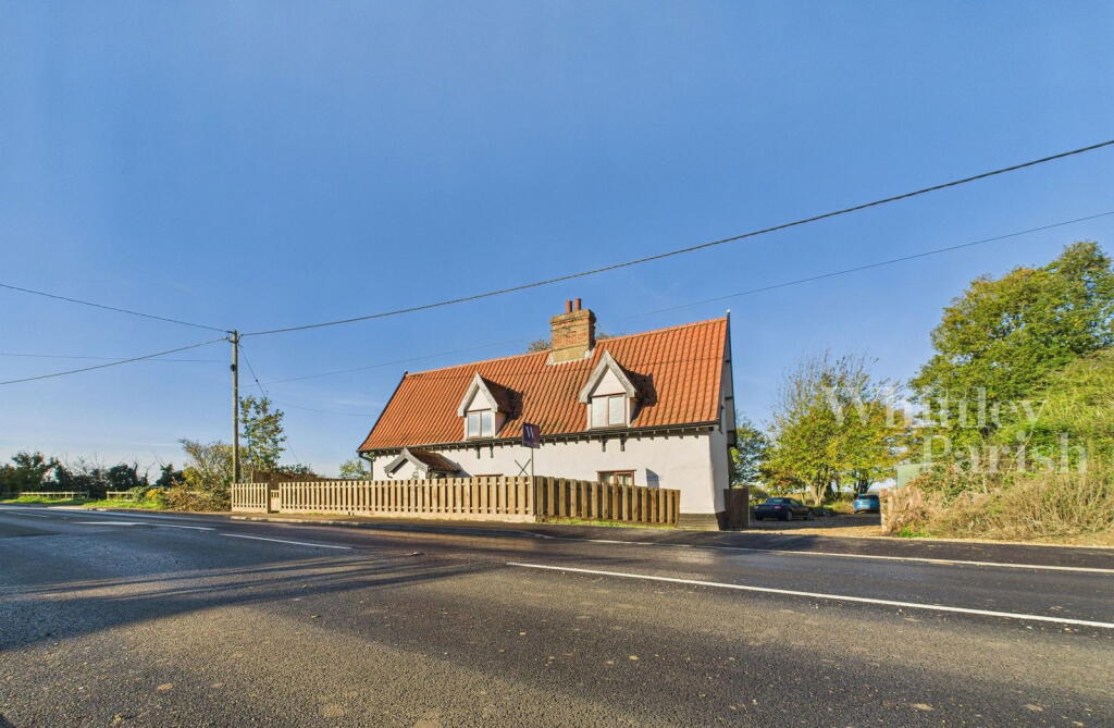 Main image of property: Norwich Road, Long Stratton