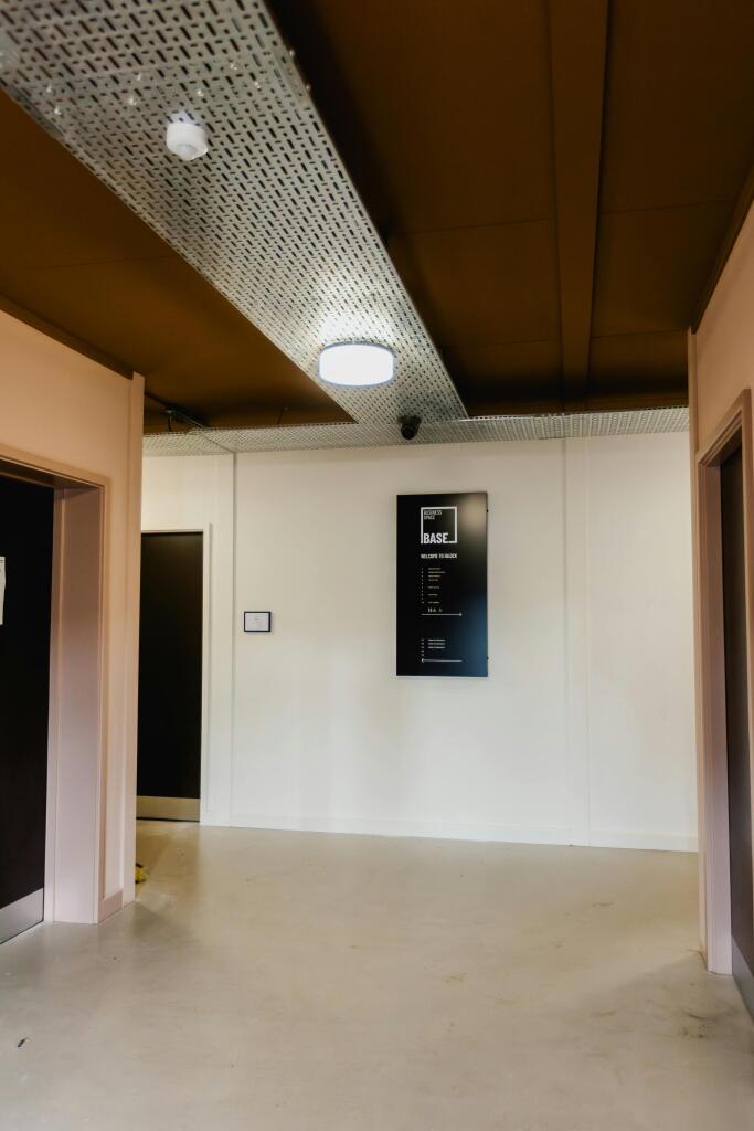 Base Business Space I Block