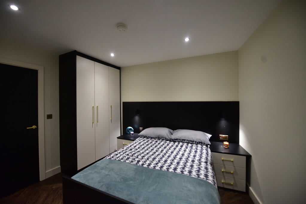 Apartment in Leeds - View 3