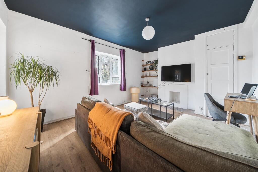 Main image of property: Edensor Gardens, Chiswick, London, W4