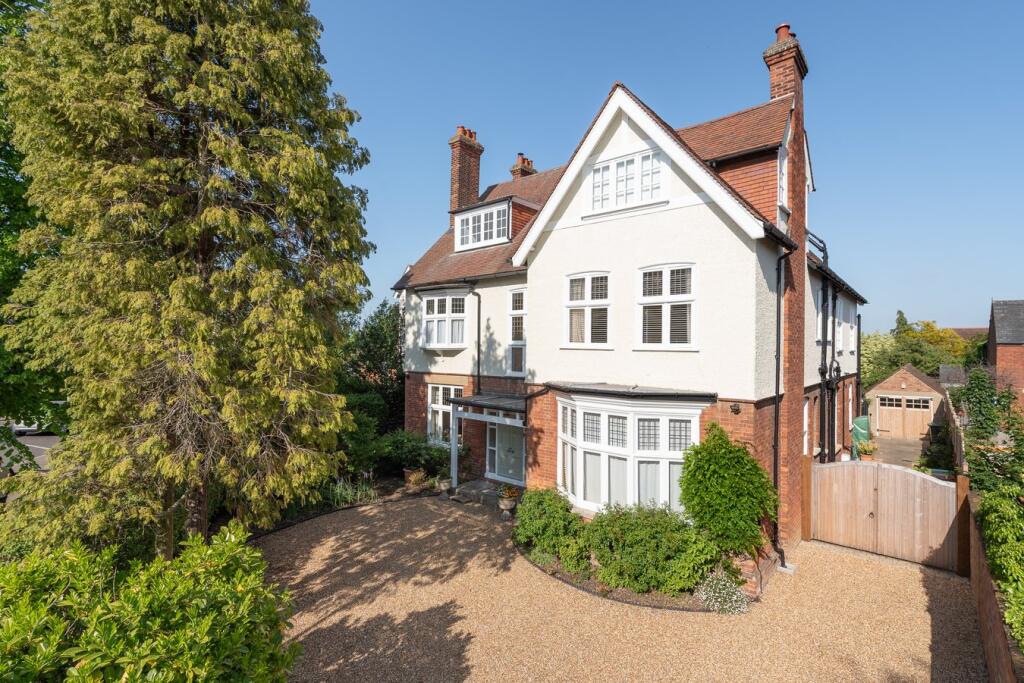 Main image of property: Kimbolton Road, Bedford, MK40