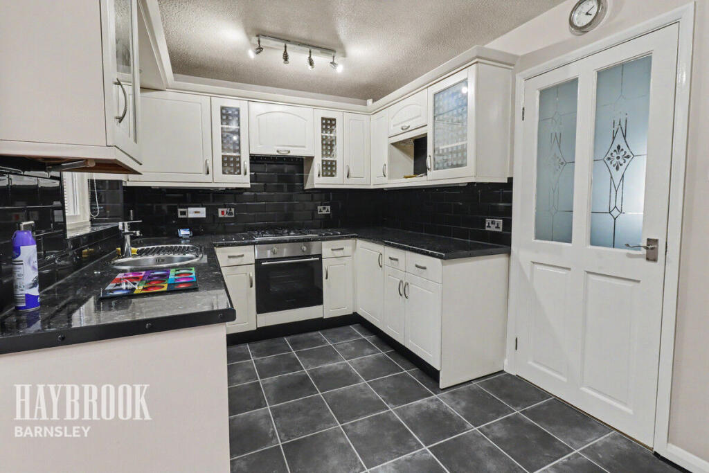 House in Barnsley, Worsbrough Bridge, Kendray - View 4