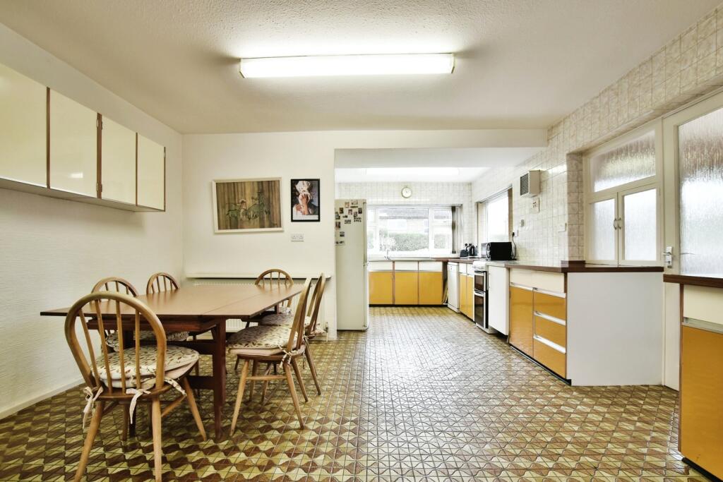 Wythenshawe Road, Manchester, Greater Manchester, M23 photo 3