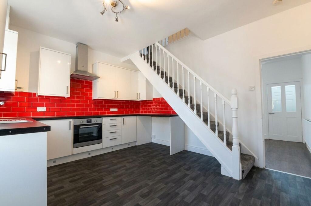 Alexandra Road, Kearsley, BL4 photo 3