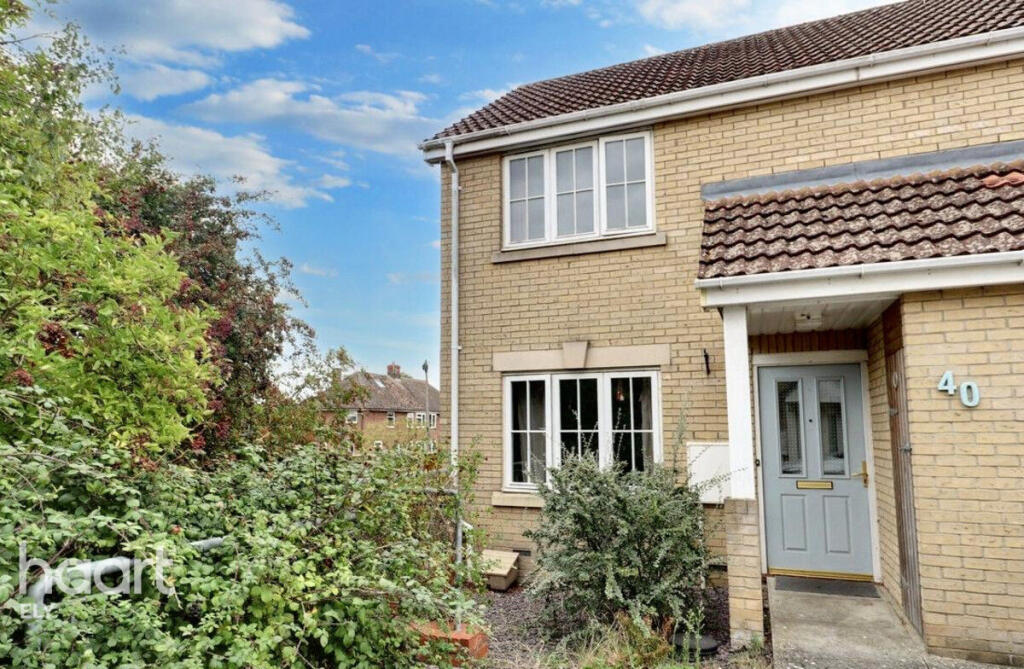 2-bed semi-detached on St Andrews Close, Sutton, £190,000