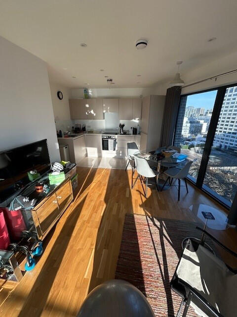 Apartment in Harrow - More