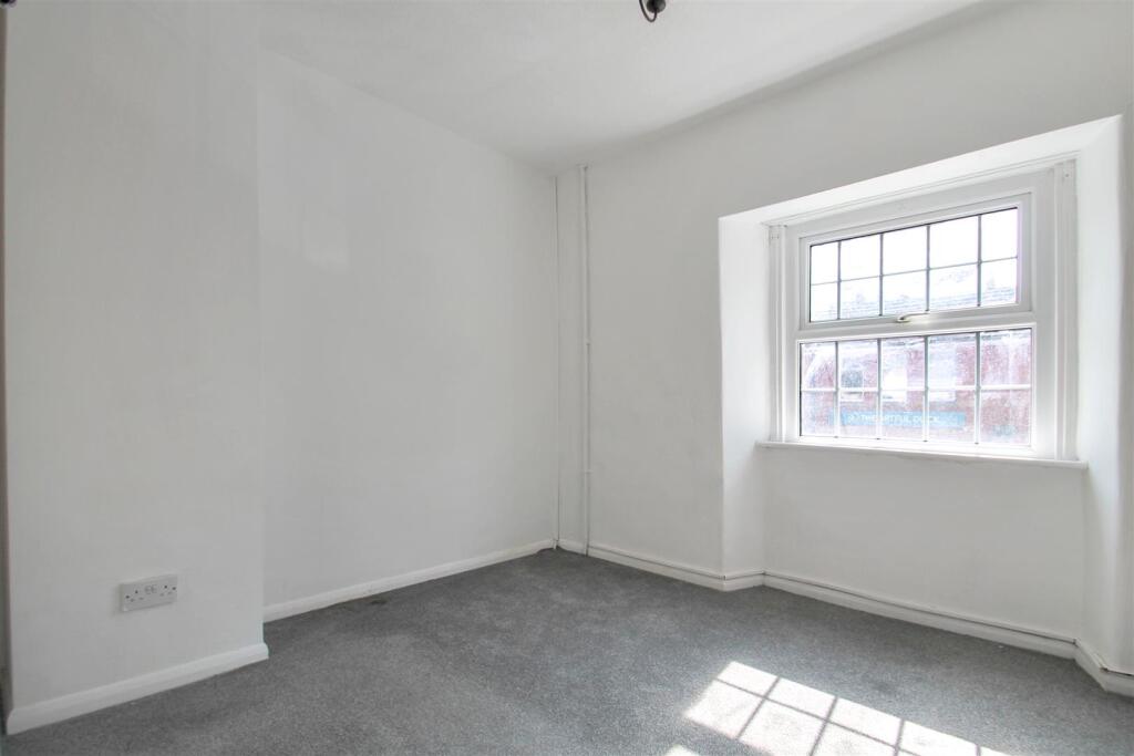 House in Northampton - View 5