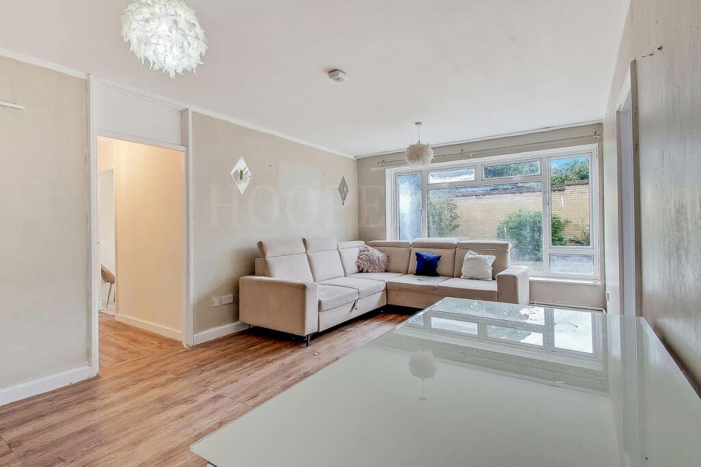 Apartment in London, Chalk Hill Estate, Preston - View 5