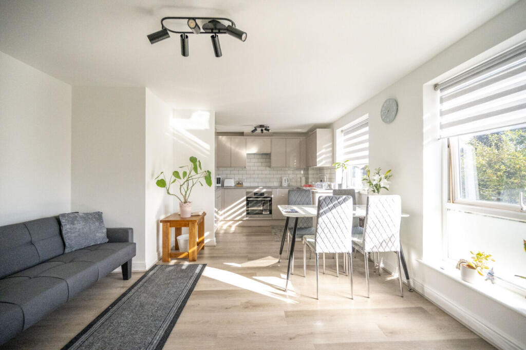 Apartment in London - View 2