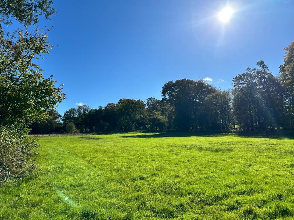 Lot 2: Approximately 6.61 acres of Land, Hensol, Pontyclun, CF72 8JY, Pontyclun