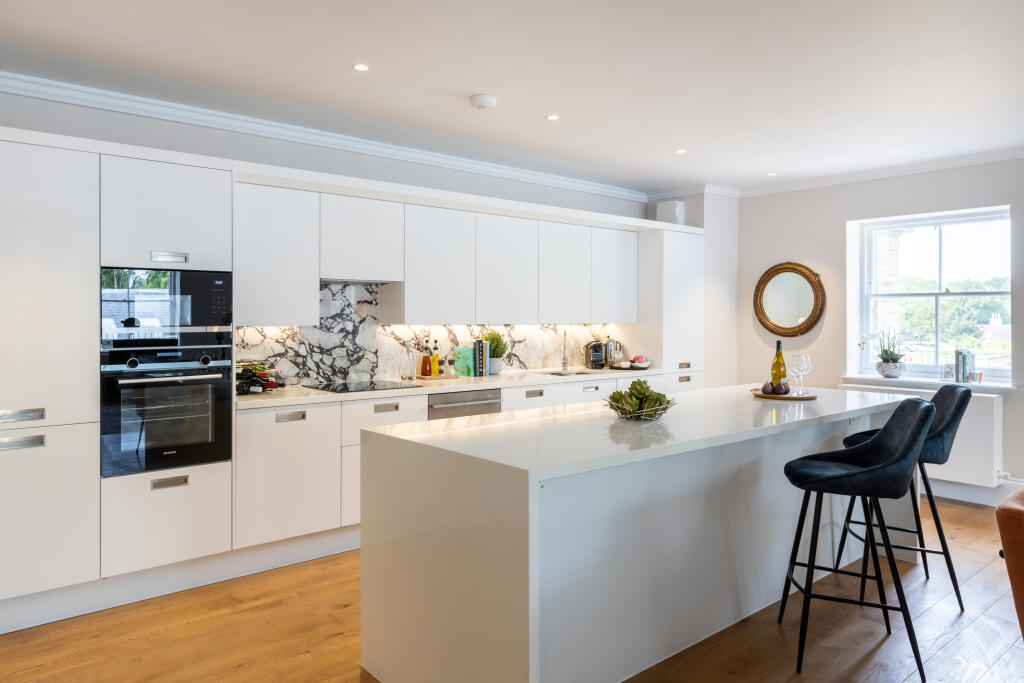 Main image of property: Wildernesse Avenue,
Sevenoaks,
TN150EA