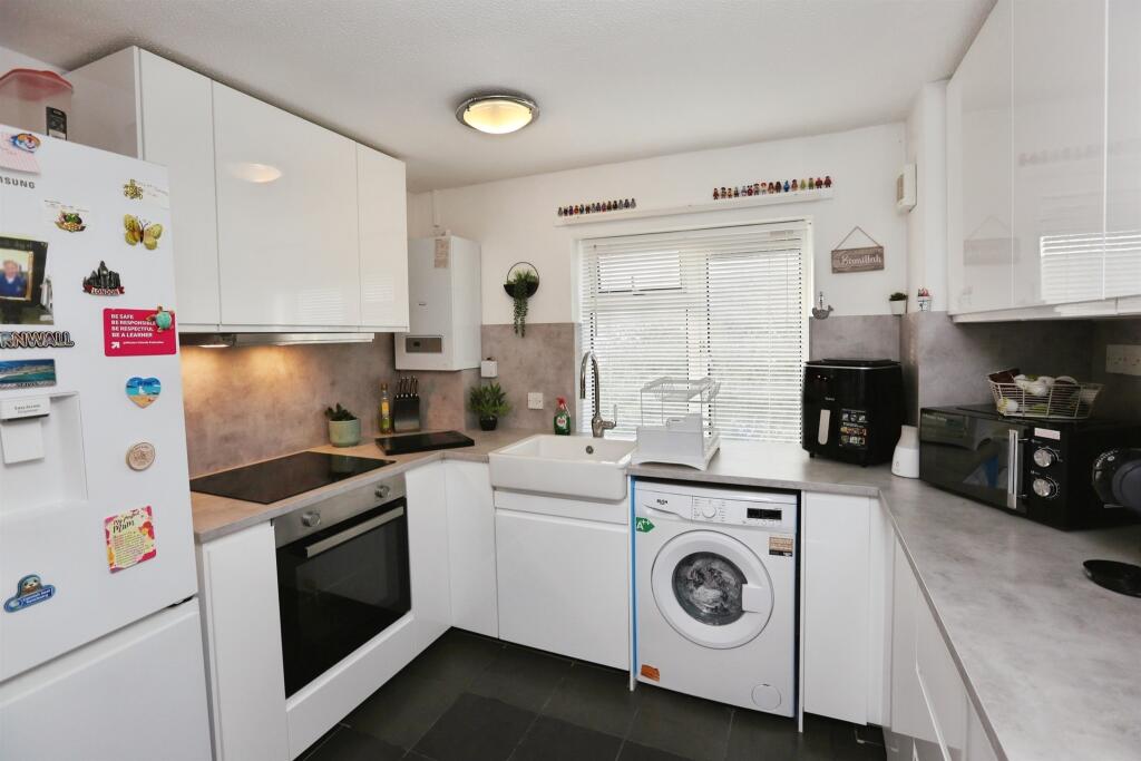Apartment in Southampton, Weston - View 5