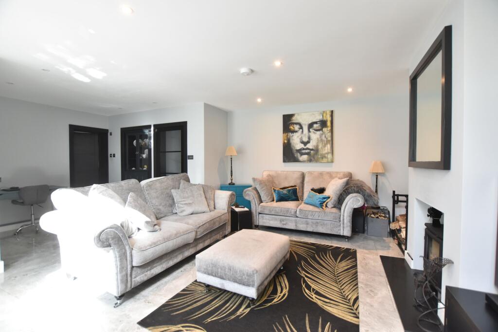 Craddocks Avenue, Ashtead, KT21 photo 4