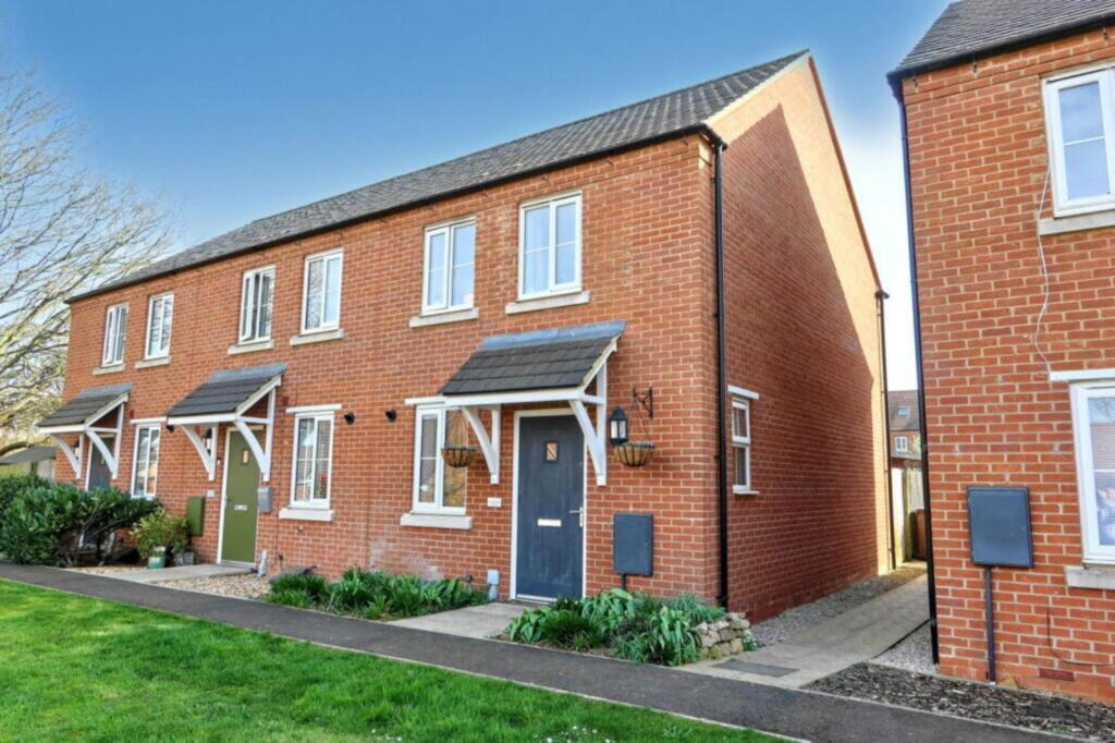 Main image of property: Pargeter Close, Adderbury