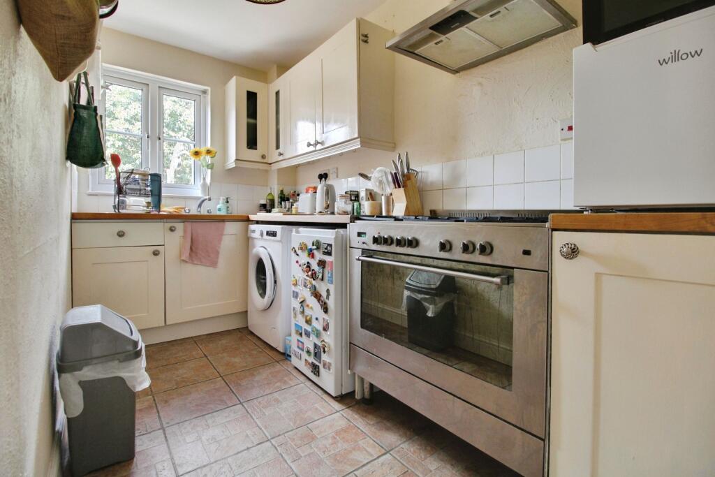 House in Swindon - View 3