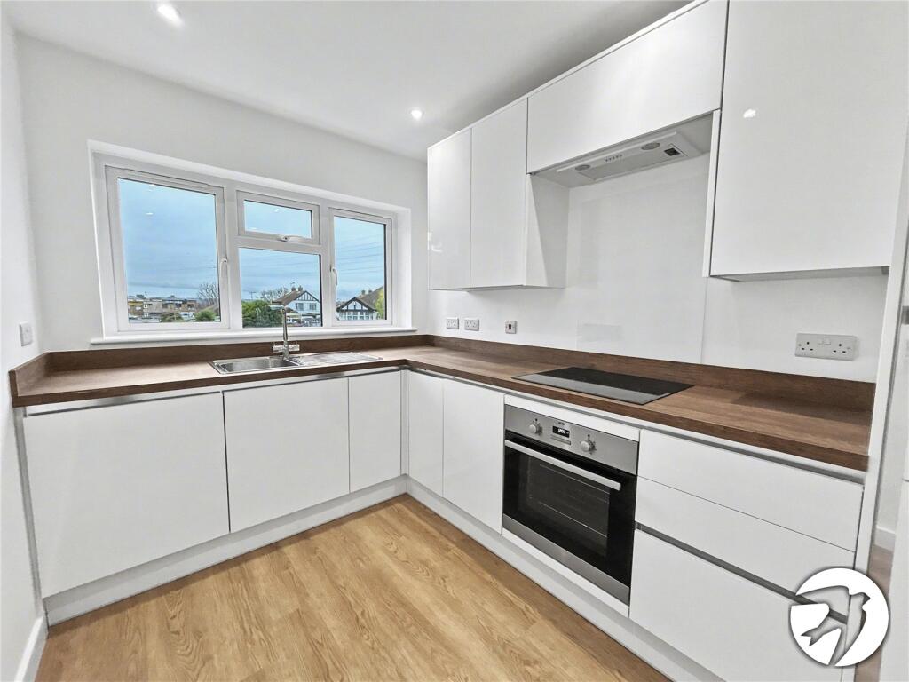 House in London, Blackfen - View 3