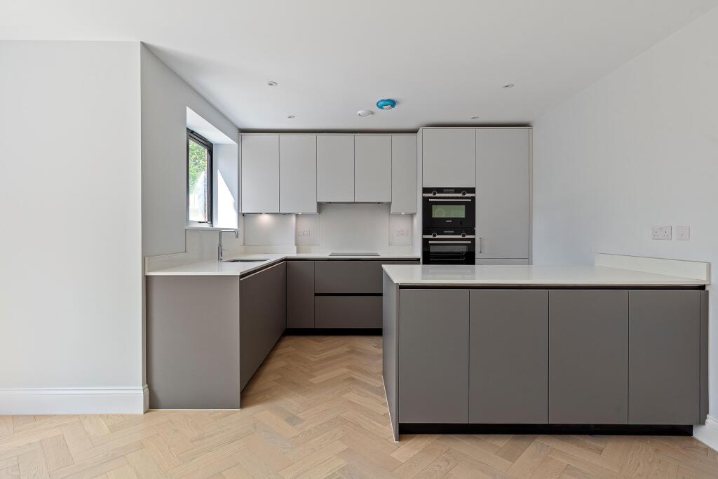 Hitchen Hatch Lane, Sevenoaks, Kent, TN13. photo 4
