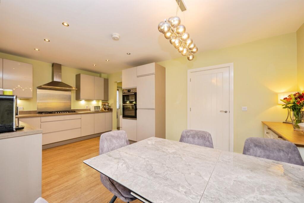 Sampson Avenue, Bramshall, Uttoxeter photo 4